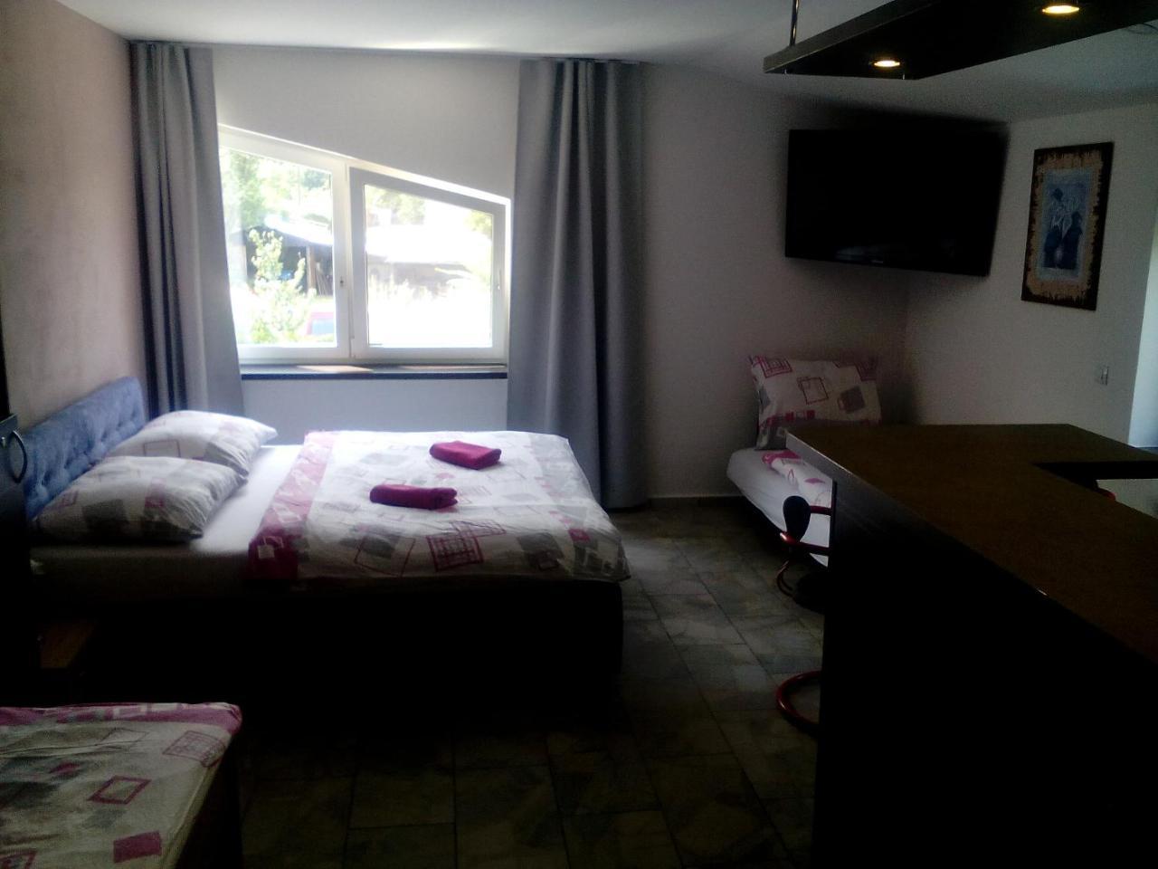 Oaza Apartment Vacenovice ภายนอก รูปภาพ