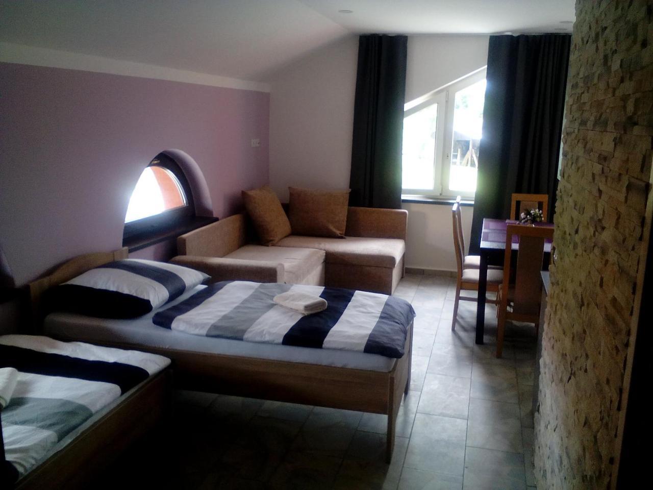 Oaza Apartment Vacenovice ภายนอก รูปภาพ