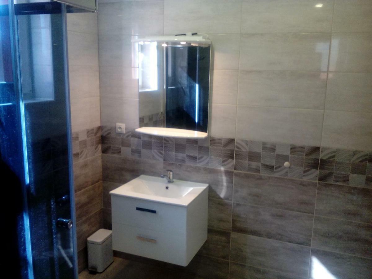 Oaza Apartment Vacenovice ภายนอก รูปภาพ