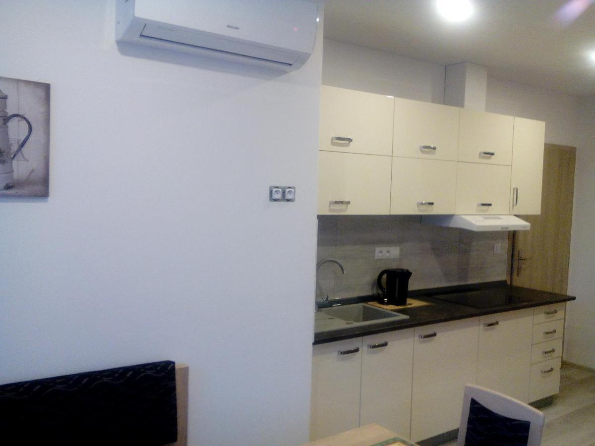 Oaza Apartment Vacenovice ภายนอก รูปภาพ
